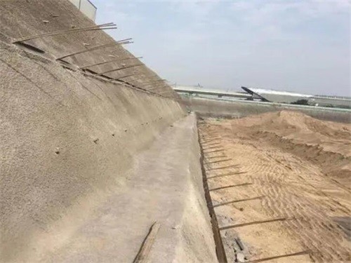 西青河道边坡加固